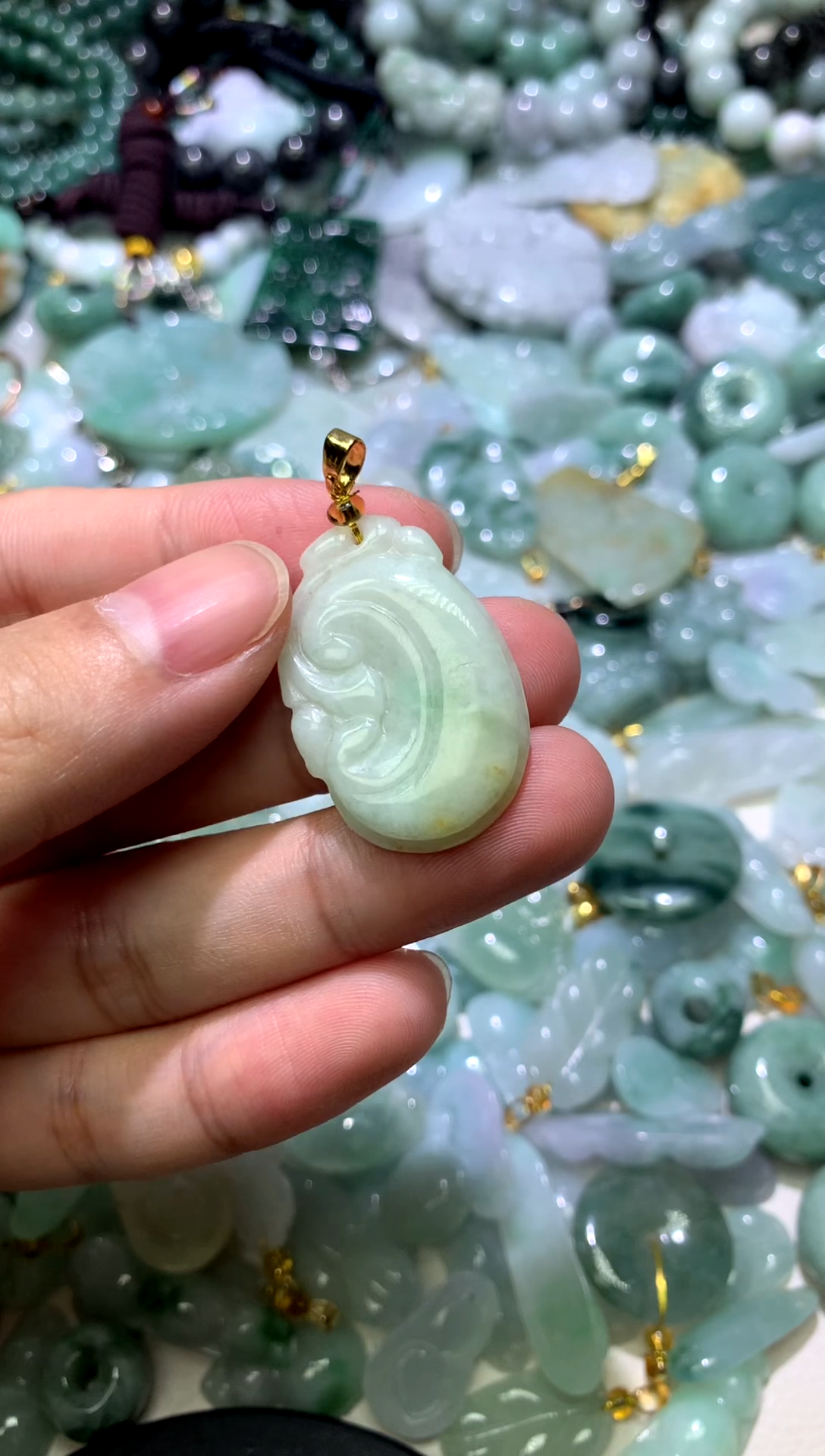 颈饰未镶嵌翡翠1