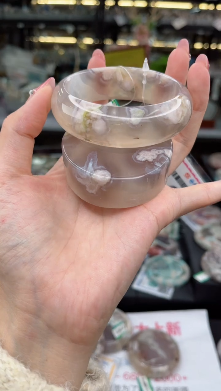 【闪购商品】石英质玉手镯未镶嵌57圈口（赠品镯心）3681495