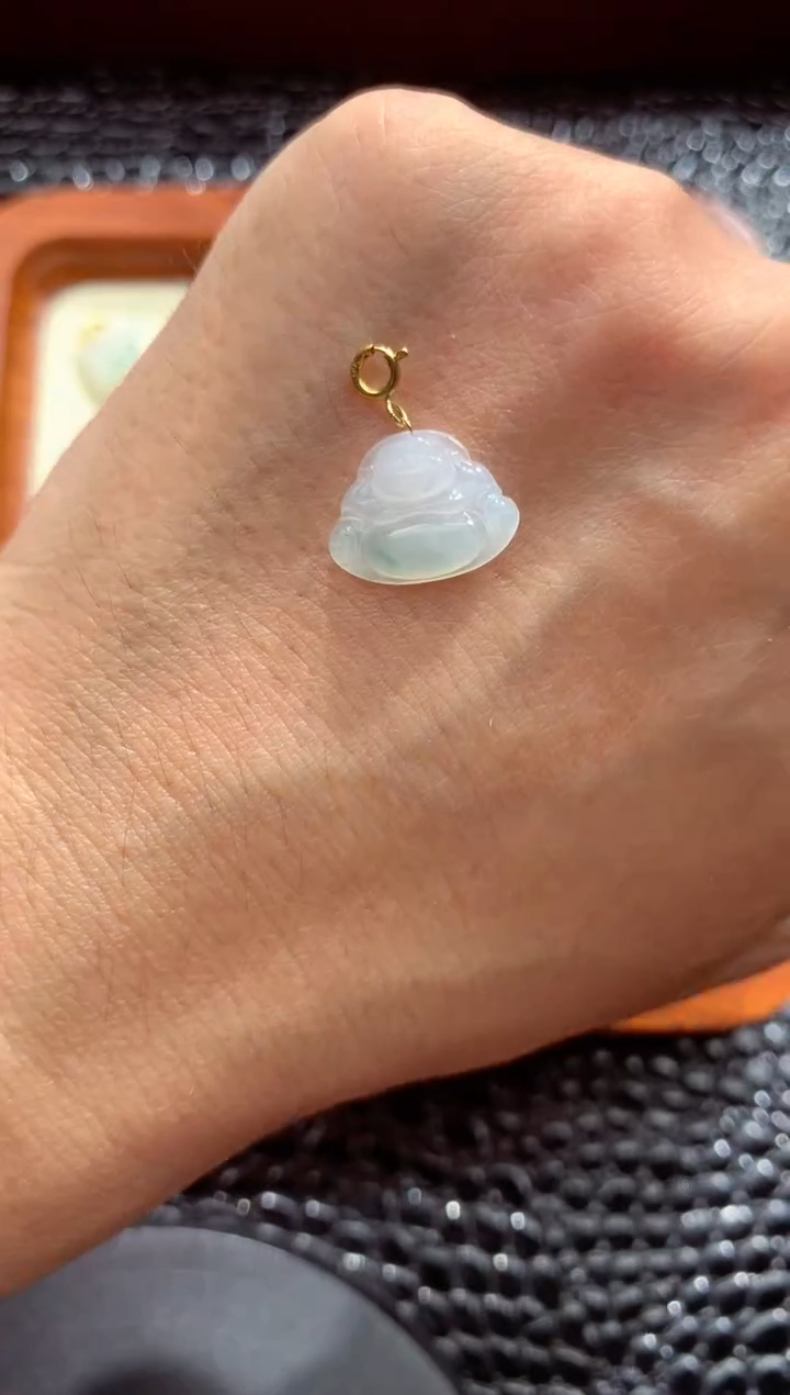 翡翠18K金镶嵌颈饰翡翠