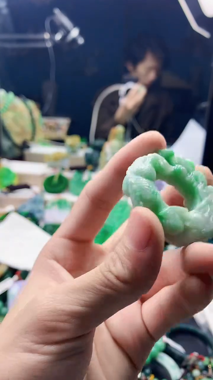 颈饰未镶嵌翡翠天然缅甸a货翡翠