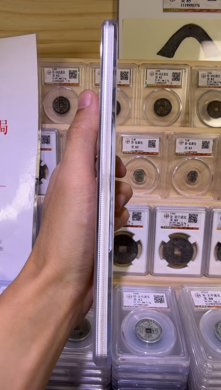 铜M D     福利   