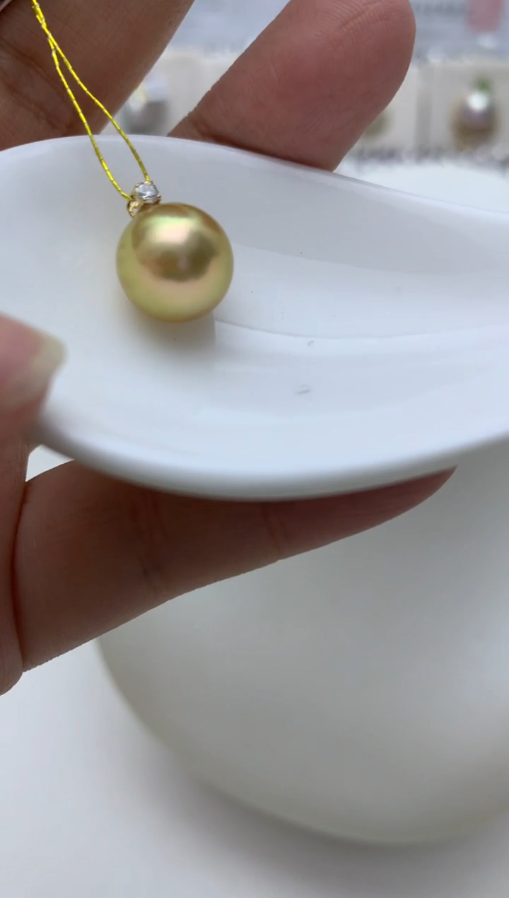 颈饰18K金镶嵌海水珍珠e72 