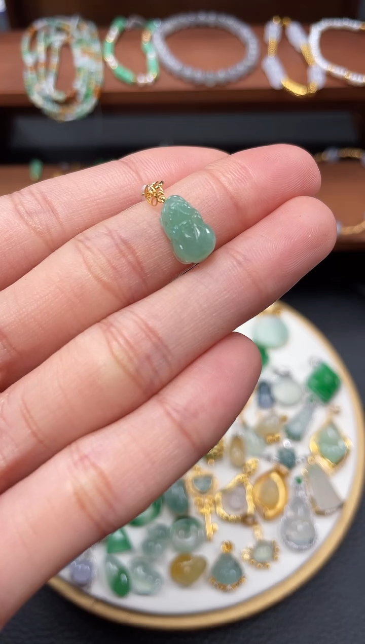 【闪购商品】翡翠吊坠(不含链)18K金镶嵌一个  JK633