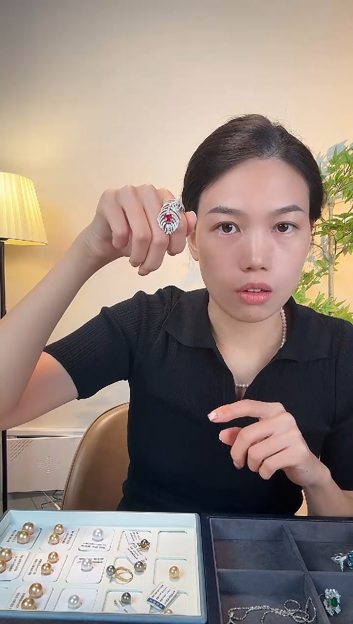 18K金镶嵌戒指尖晶石11