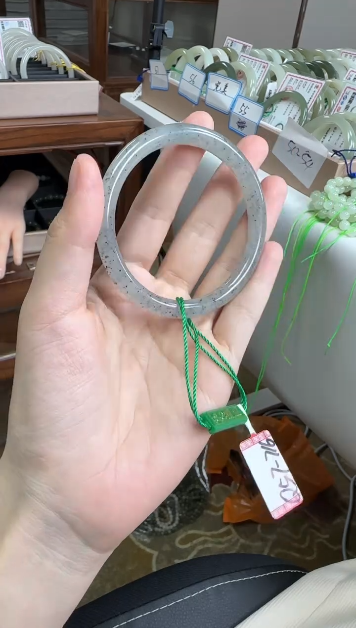 未镶嵌手镯和田玉57