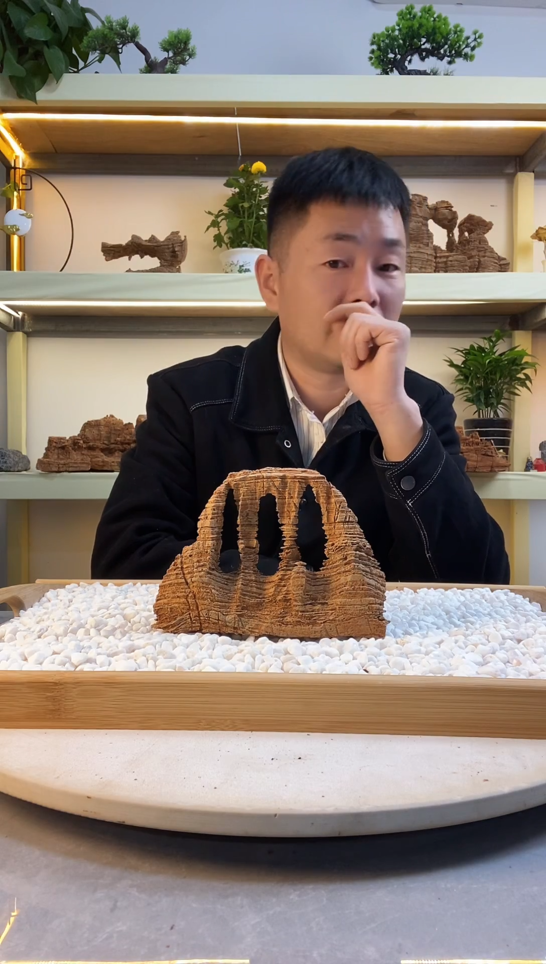 有机玻璃易**家灵璧山峰摆件