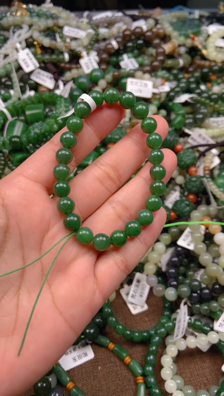 和田玉未镶嵌颈饰1