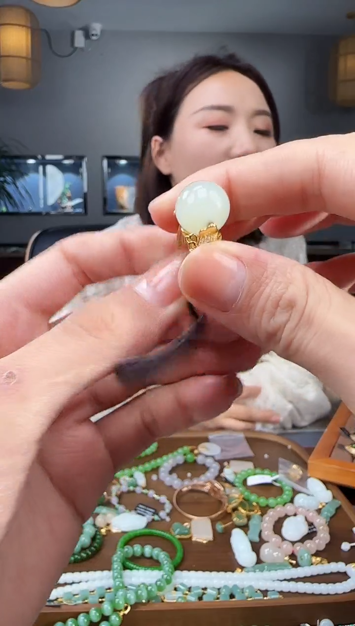 银S925镶嵌戒指和田玉1