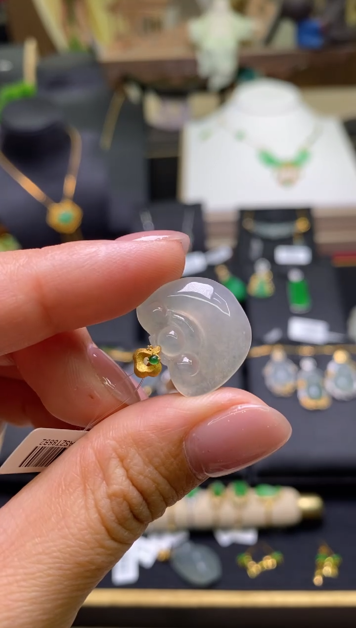 【闪购商品】翡翠颈饰18K金镶嵌净货16170