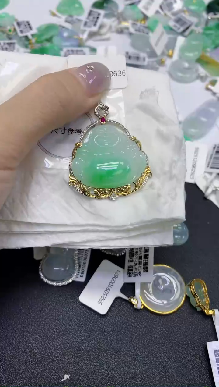 颈饰18K金镶嵌翡翠天然缅甸翡翠A货百元以上9元证书费自理