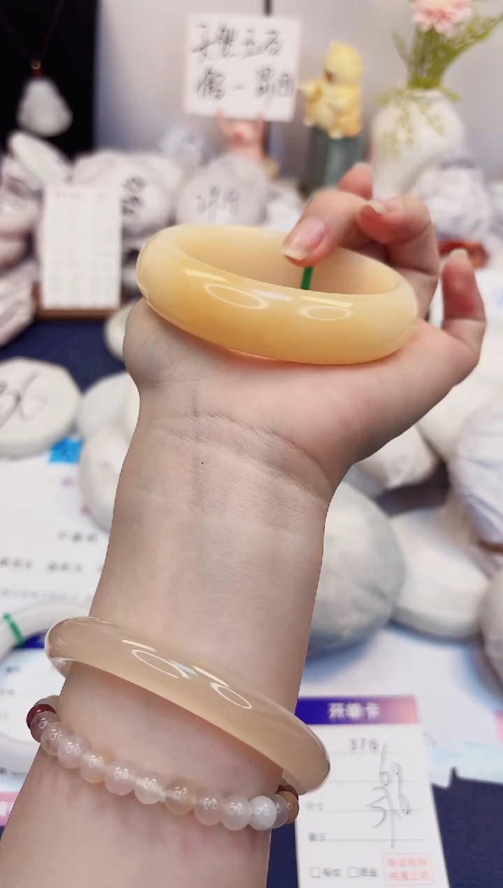 【闪购商品】石英质玉手镯未镶嵌376-财气镯-圈口57
