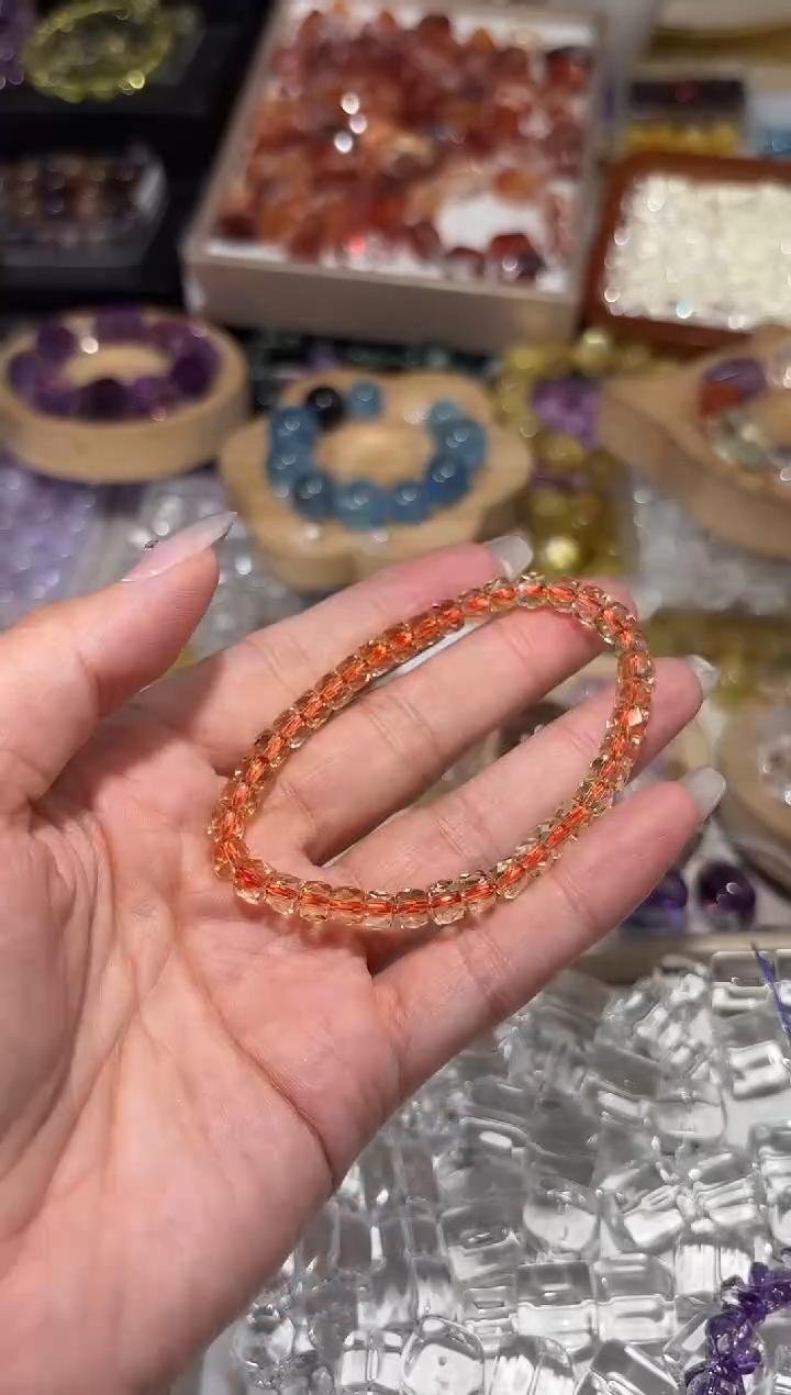 水晶手串未镶嵌巧****甜B68黄水晶算盘直切手串拍5