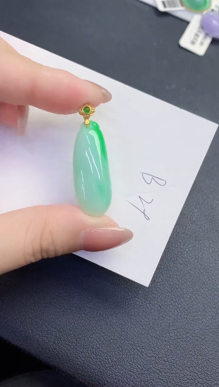 颈饰未镶嵌翡翠缅甸天然翡翠A货