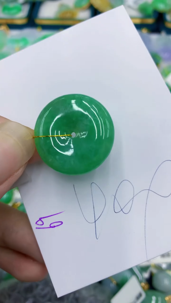 翡翠未镶嵌颈饰1111111111