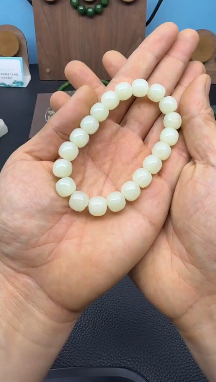 颈饰未镶嵌和田玉爱****薯21(拍一发其一，多样性发货。)