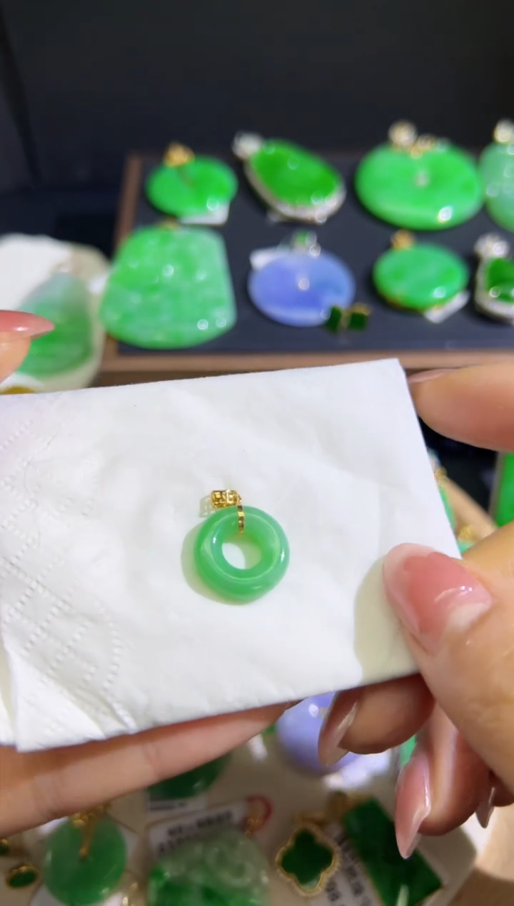 【闪购商品】翡翠颈饰18K金镶嵌Q缅料A货翡翠/支持复检/一件