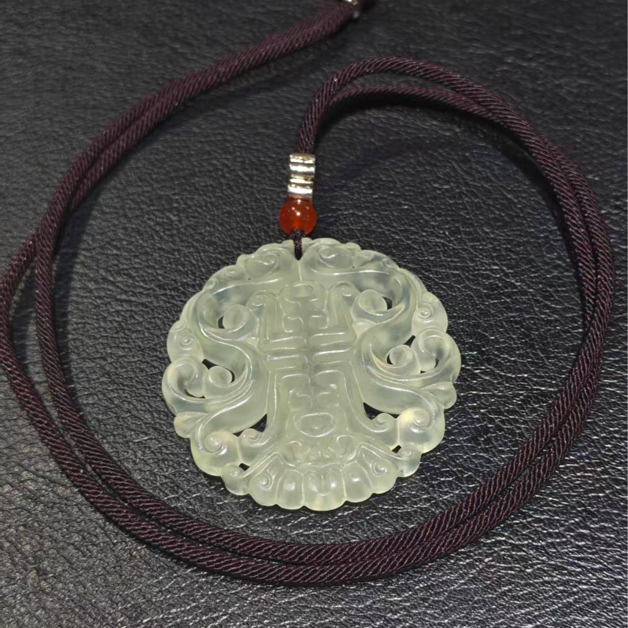 高端精美绿冰万寿牌吊坠多样性发一岫玉