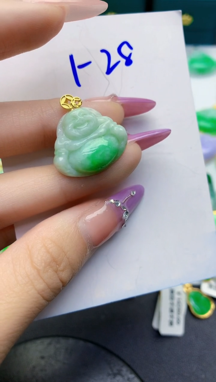 翡翠未镶嵌颈饰缅甸天然翡翠A货