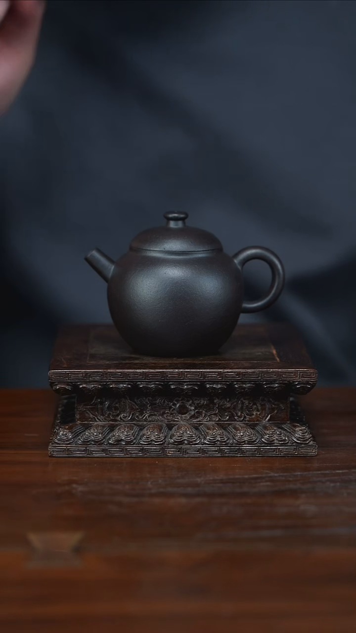 茶壶紫砂微瑕光版具轮珠（无证书不退换）