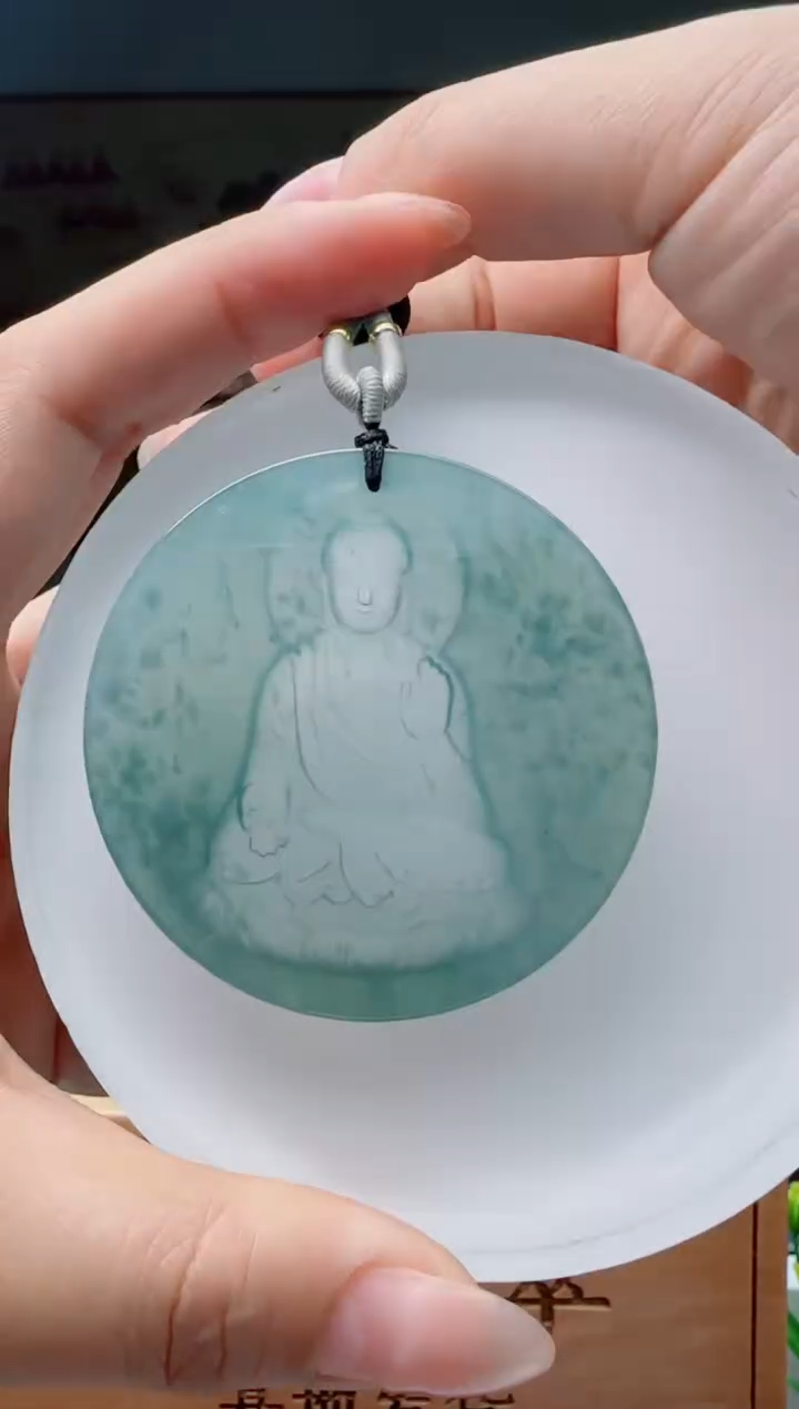 【闪购商品】翡翠颈饰未镶嵌阴雕佛多样性随机一件发货