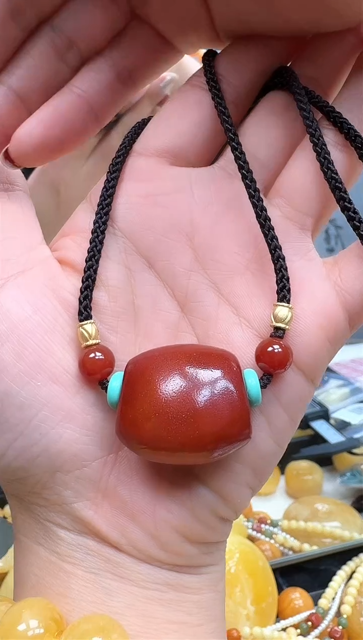 【闪购商品】琥珀裸石未镶嵌锁骨