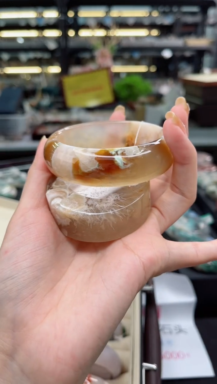 【闪购商品】石英质玉手镯未镶嵌59圈口（赠品镯心）3547524