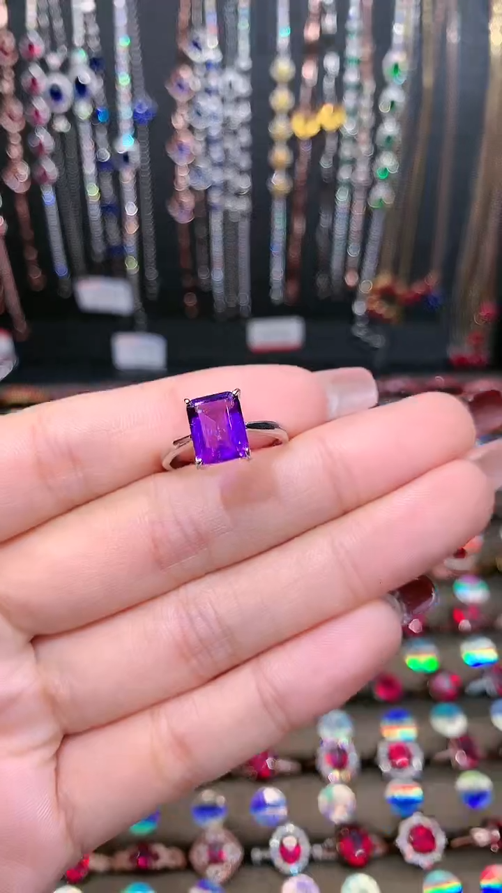 【闪购商品】水晶戒指银S925镶嵌7.9紫水晶银色
