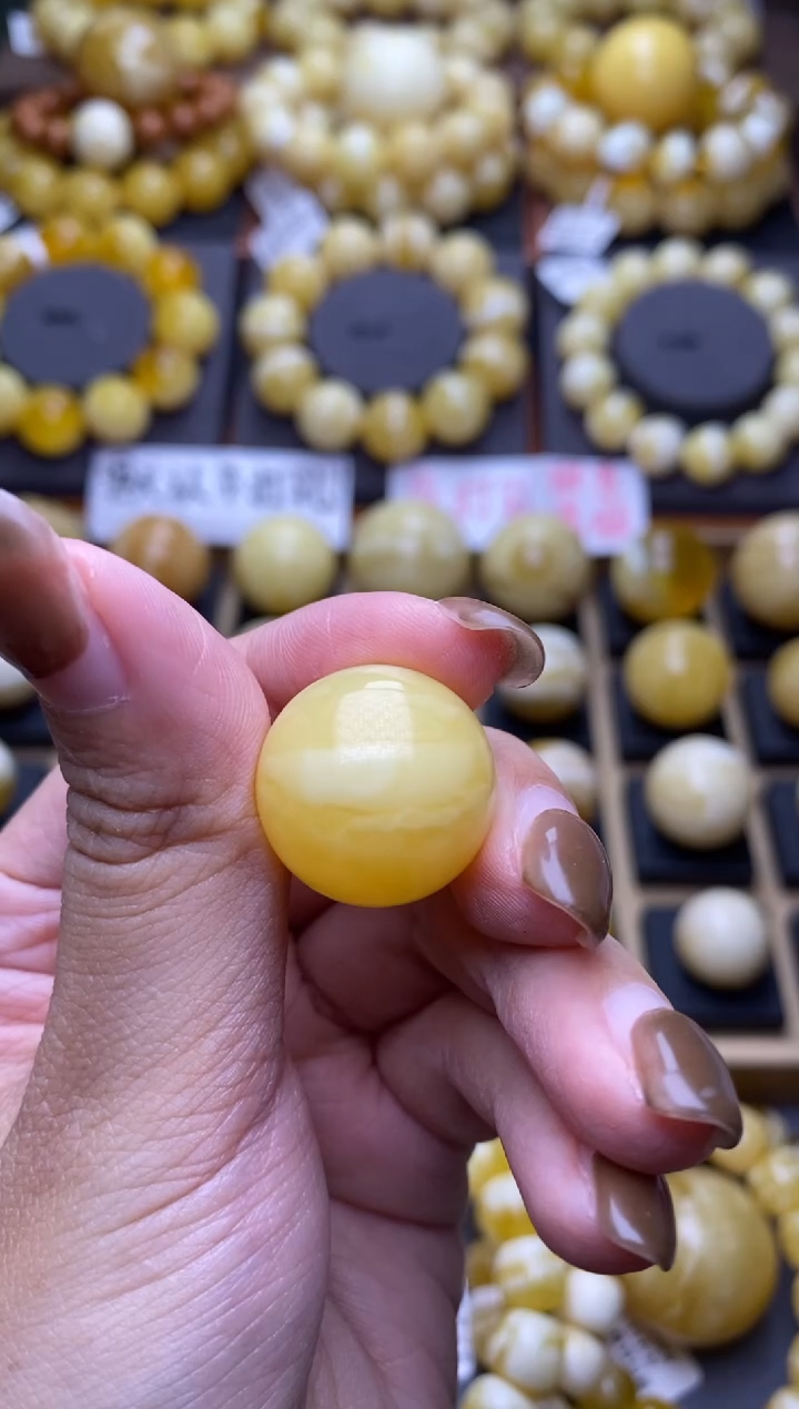 【闪购商品】琥珀裸石未镶嵌 大小姐珠宝严选79