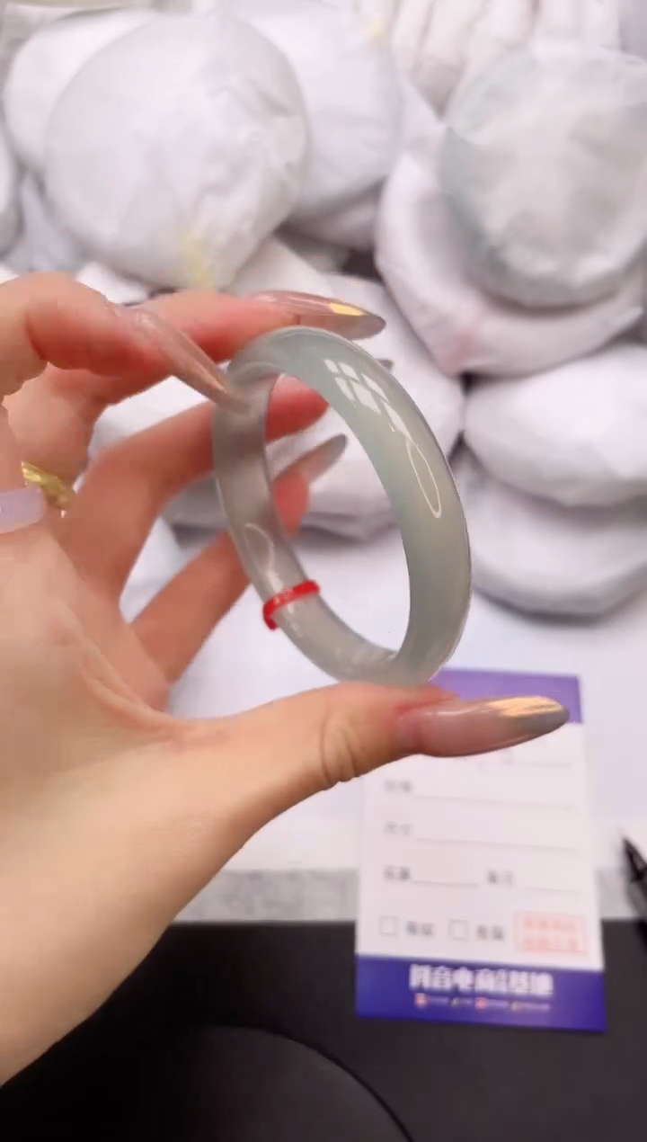 【闪购商品】石英质玉手镯未镶嵌16K278-56