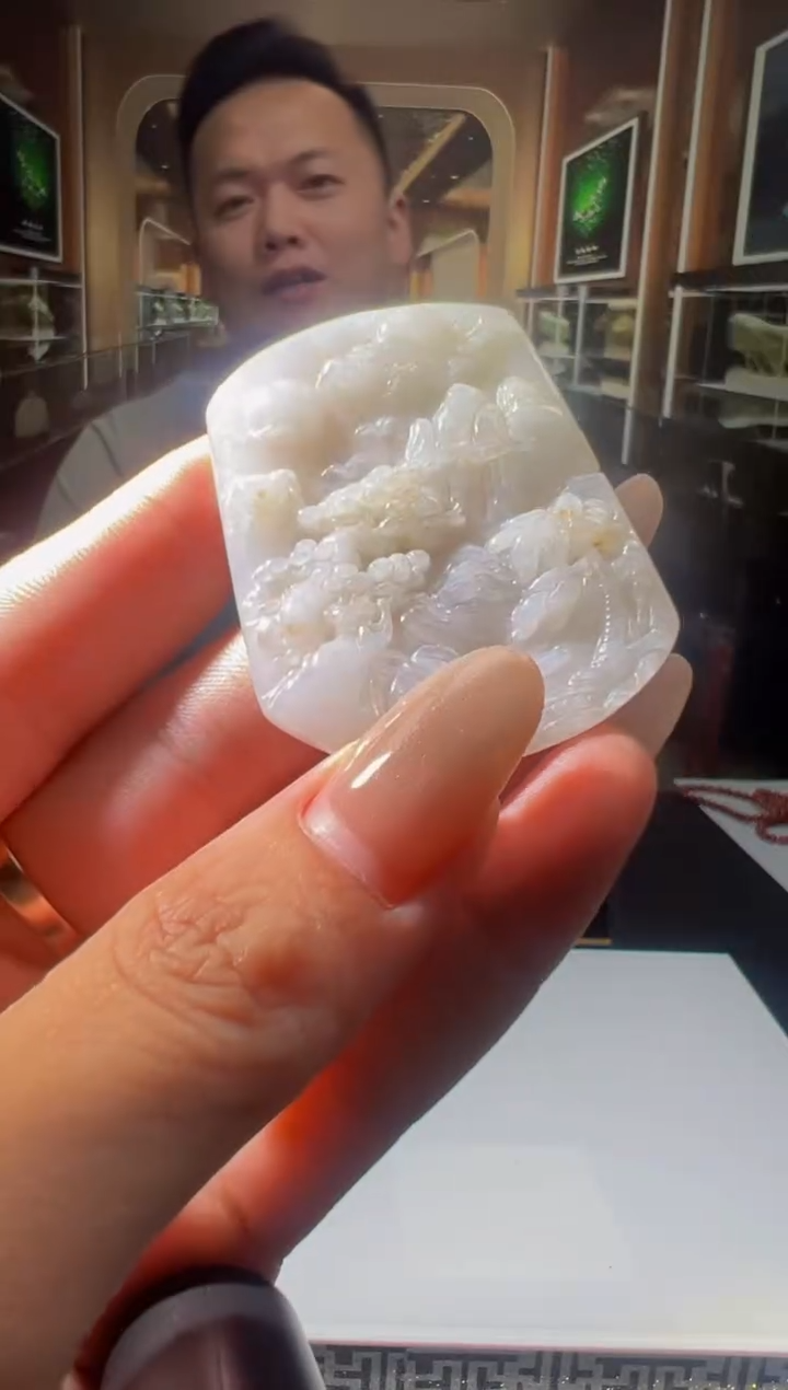 翡翠未镶嵌颈饰0617206487