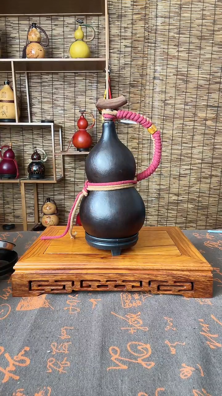 【闪购商品】22-----300-350ML左右