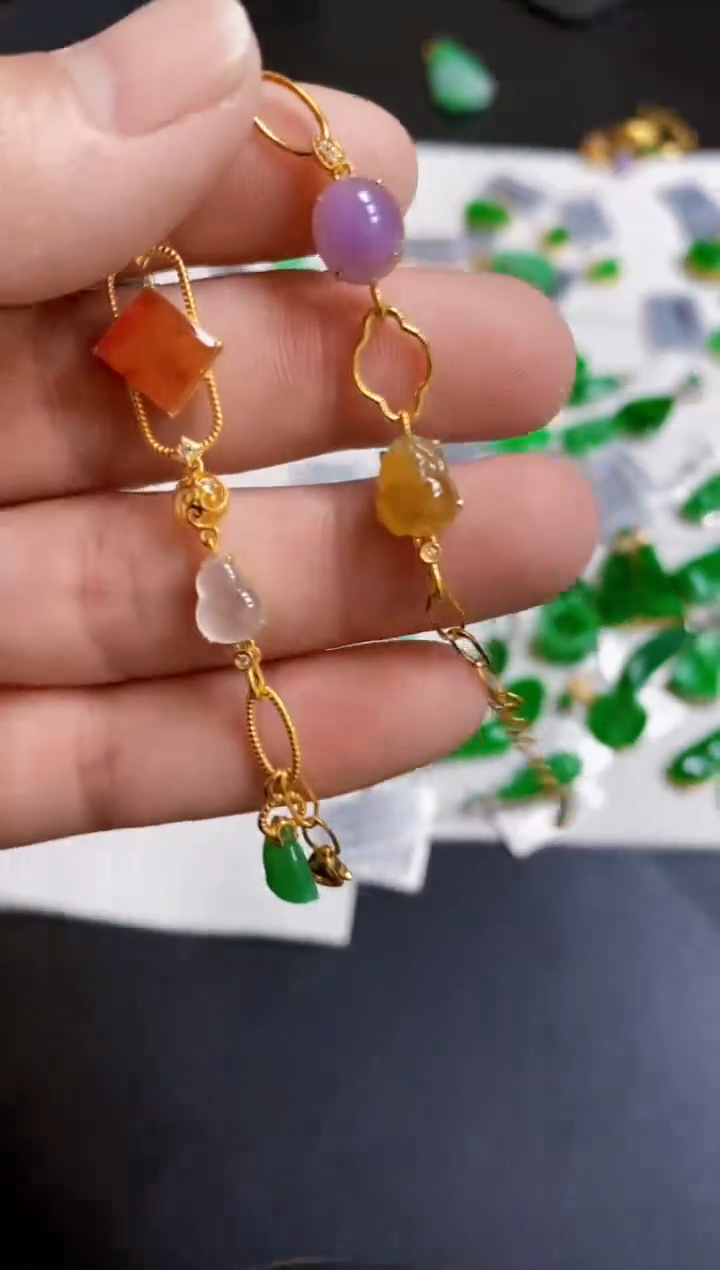 【闪购商品】翡翠颈饰18K金镶嵌手链