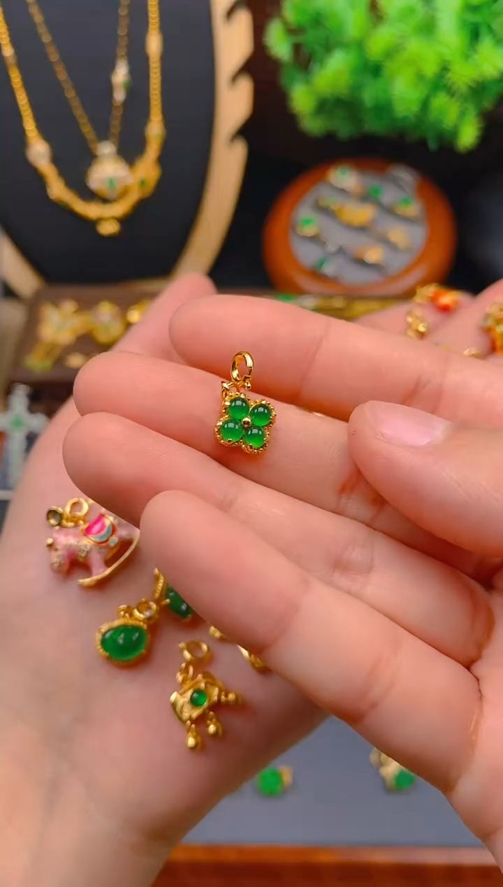 翡翠银S925镶嵌吊坠(不含链)四叶草万能扣