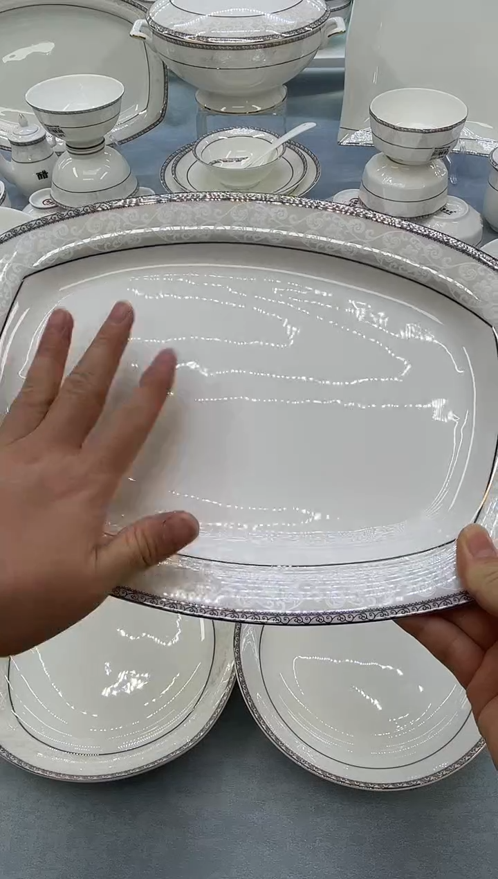 骨瓷 玲珑12方鱼1个