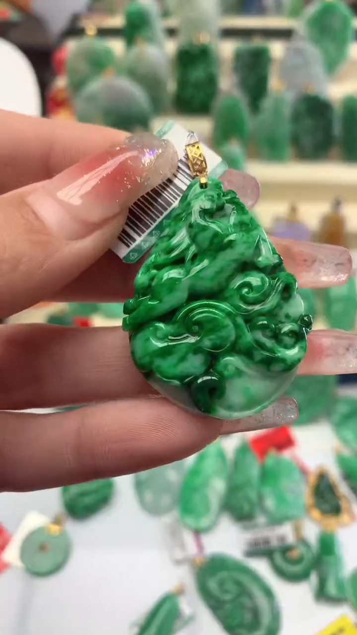 【闪购商品】翡翠颈饰18K金镶嵌挂件