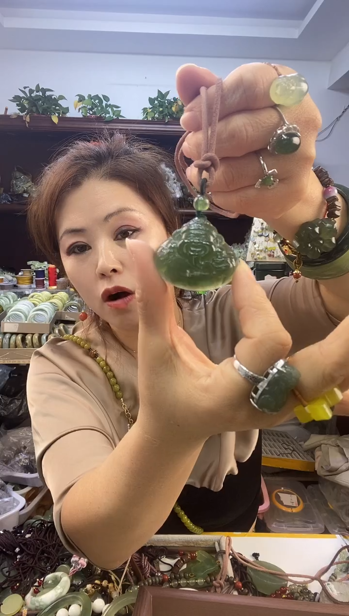 未镶嵌蛇纹石玉财神好多样性随机发一