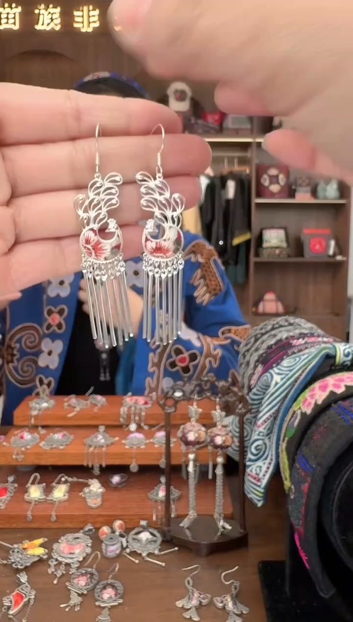 【闪购商品】织绣扶光苗绣传承101