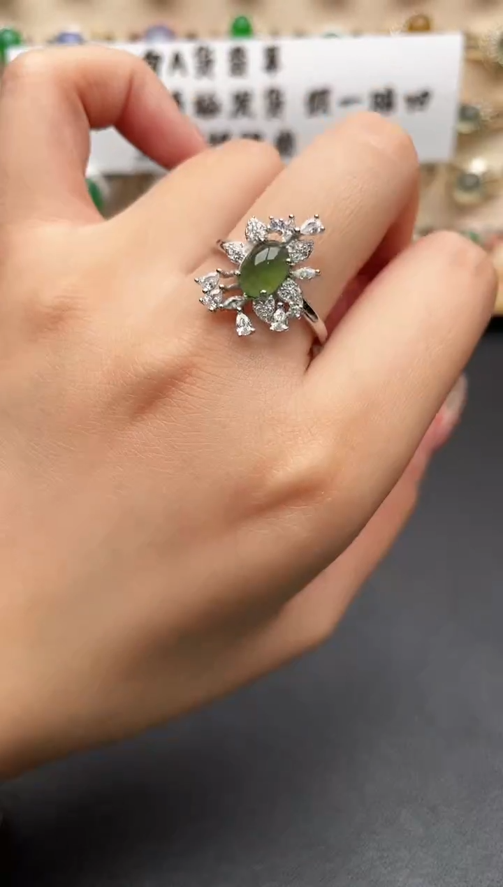 银S925镶嵌戒指翡翠一物一证一礼盒