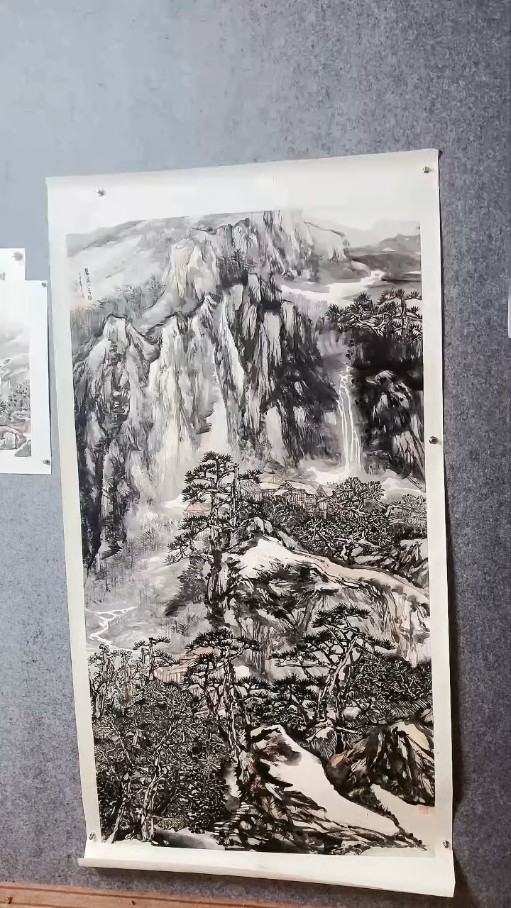 国画中国美术家协会会员田其斌