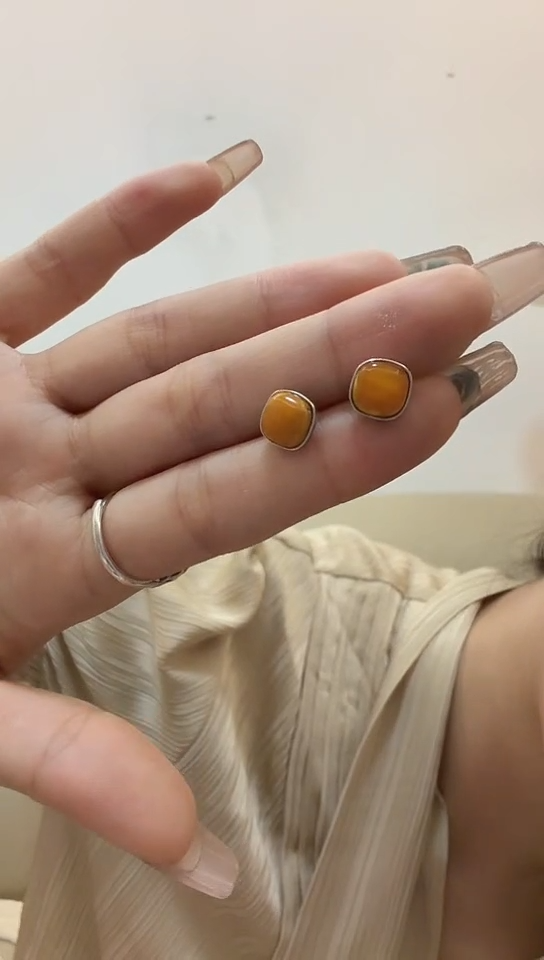 蜜蜡银S925镶嵌耳饰索南措姆耳钉