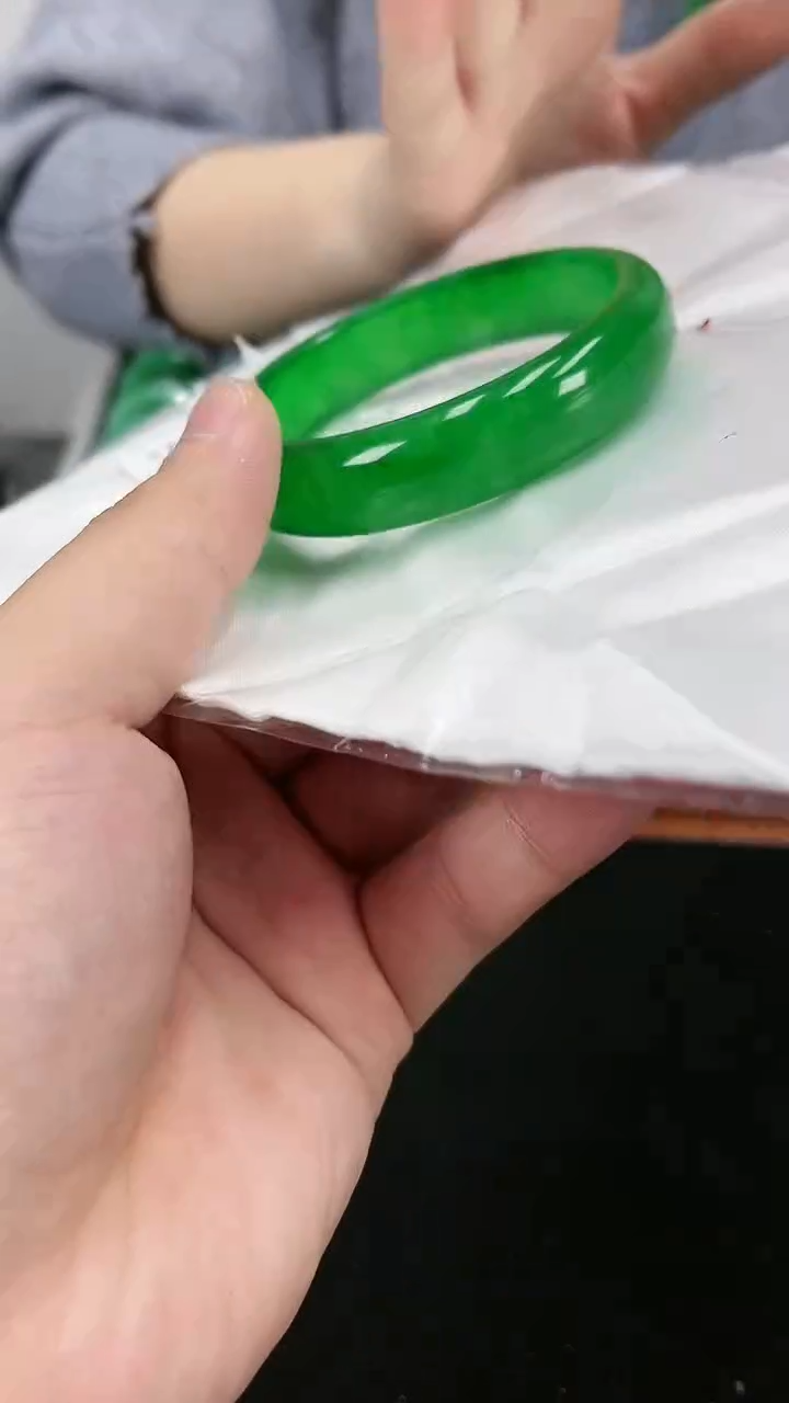 【闪购商品】砖雕s15 圈口60.5 独货手镯