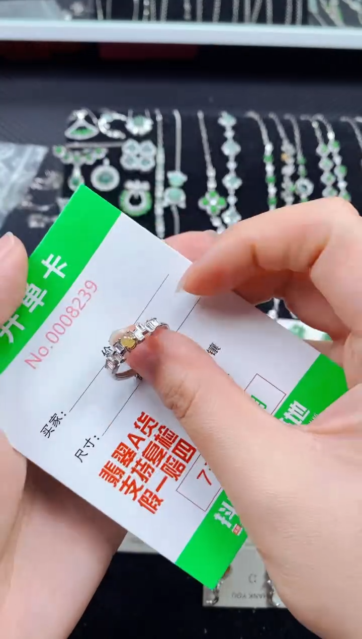 【闪购商品】翡翠戒指银S925镶嵌8239