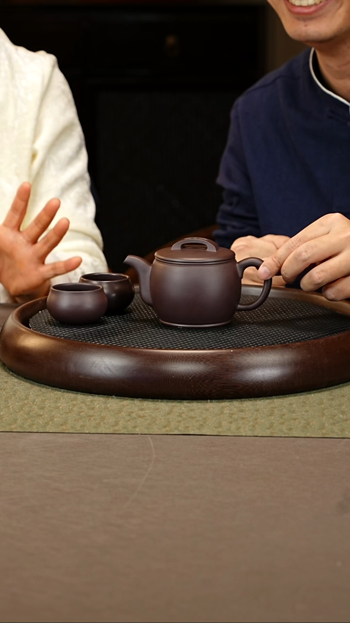 茶壶紫砂17 张彩萍 紫泥 汉瓦260c