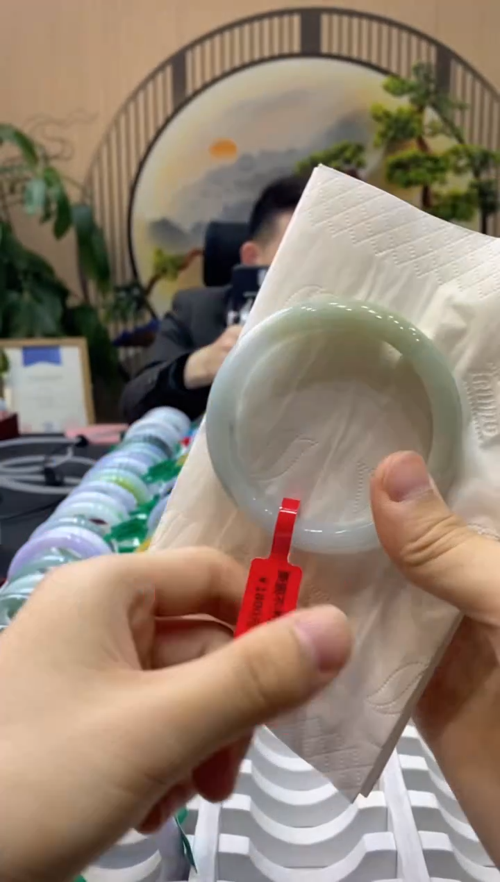 【闪购商品】翡翠手镯未镶嵌000009430