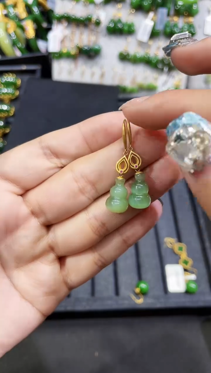 和田玉18K金镶嵌耳饰多样性发一