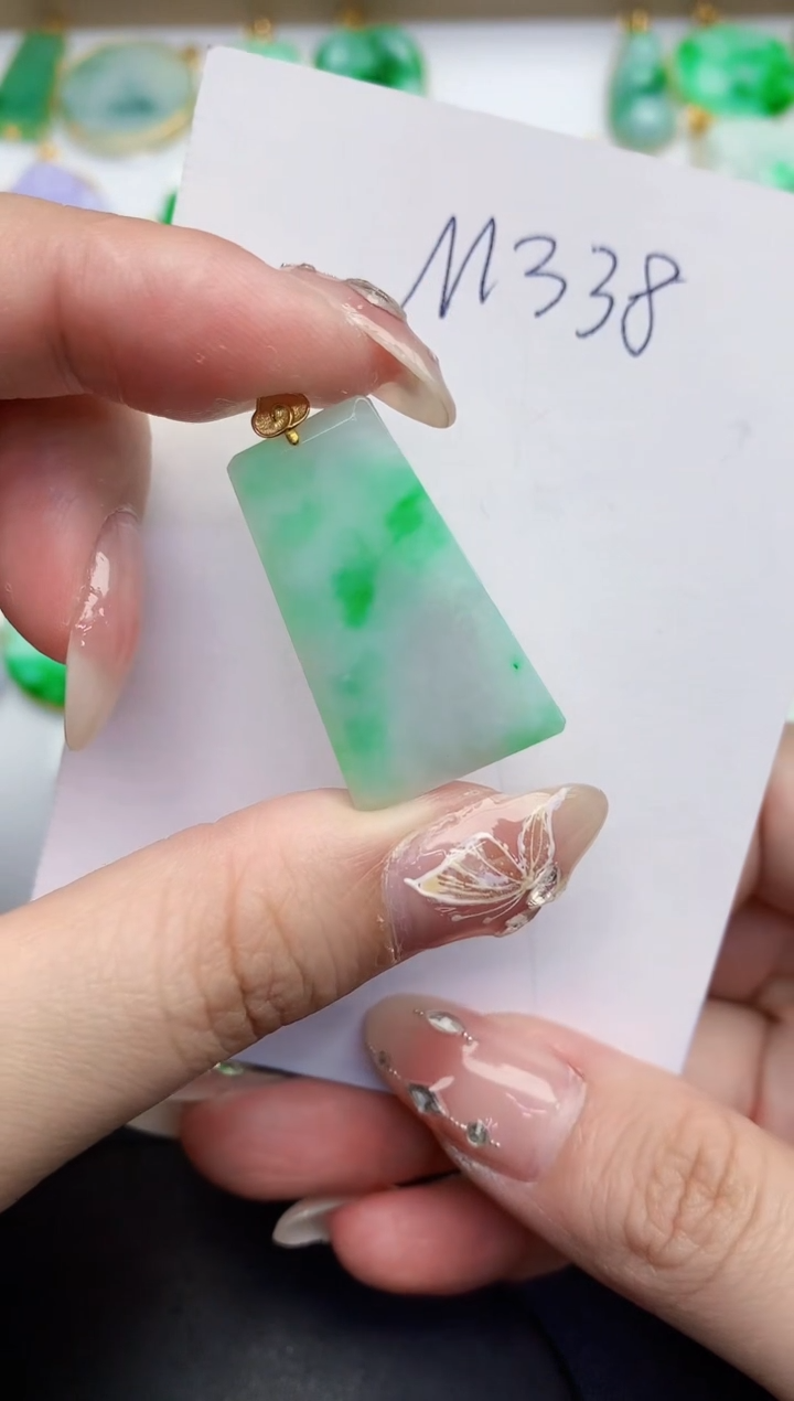 【闪购商品】翡翠颈饰18K金镶嵌0000000000