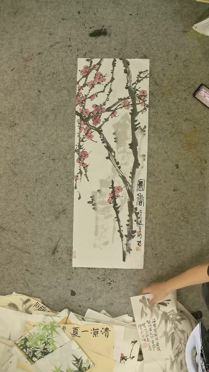 国画33*100cm    寒香  梅花