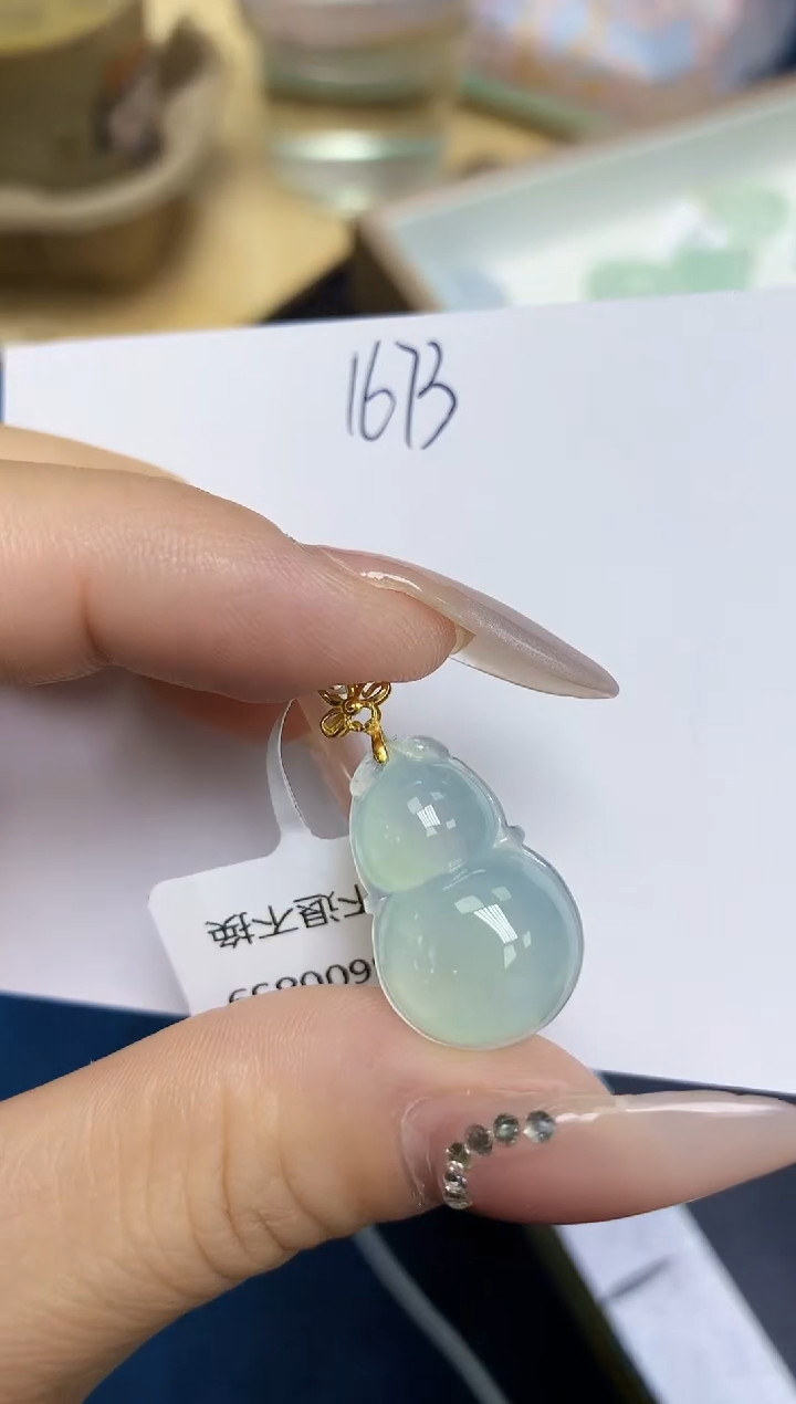 翡翠18K金镶嵌颈饰 天然缅甸翡翠A货