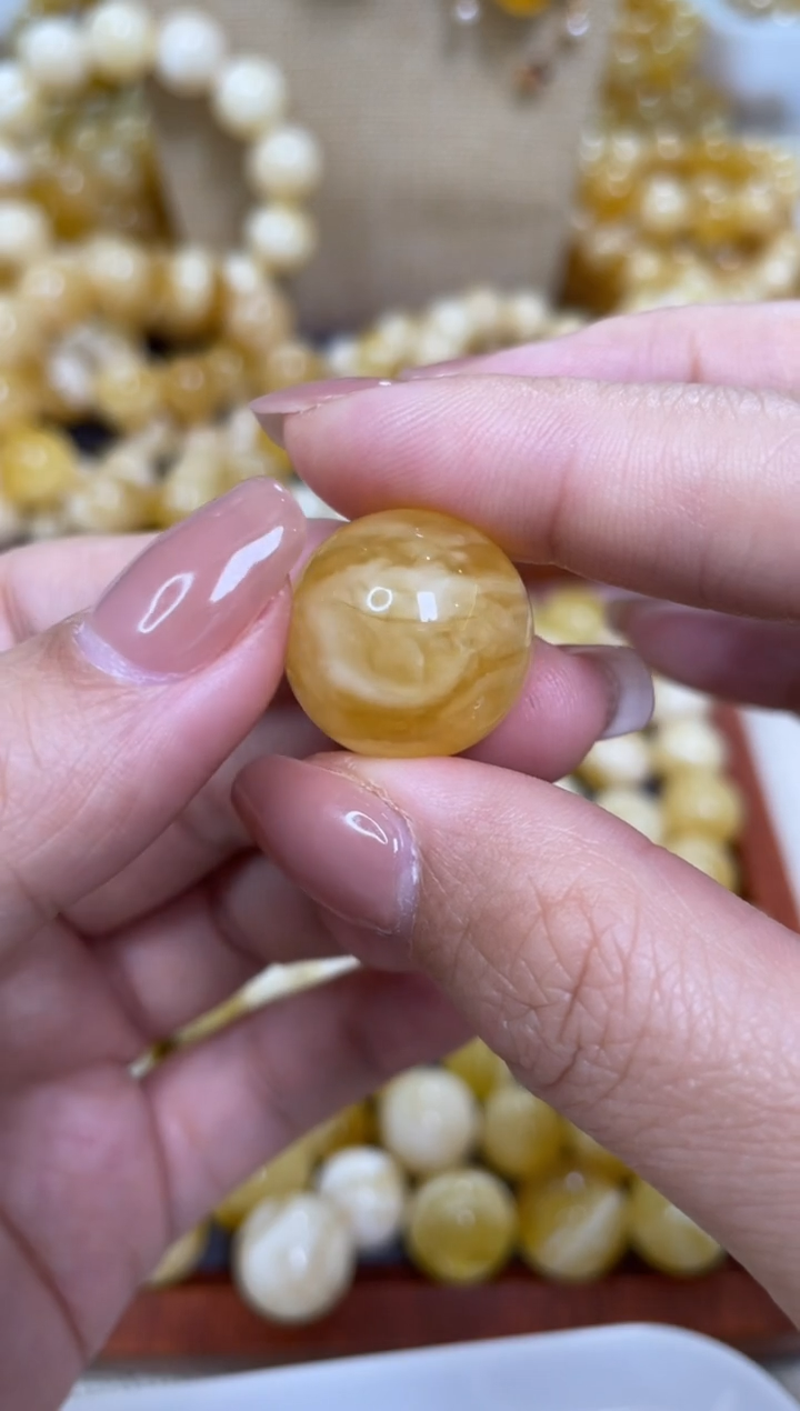 【闪购商品】琥珀颈饰未镶嵌原矿俄料蜜蜡圆珠