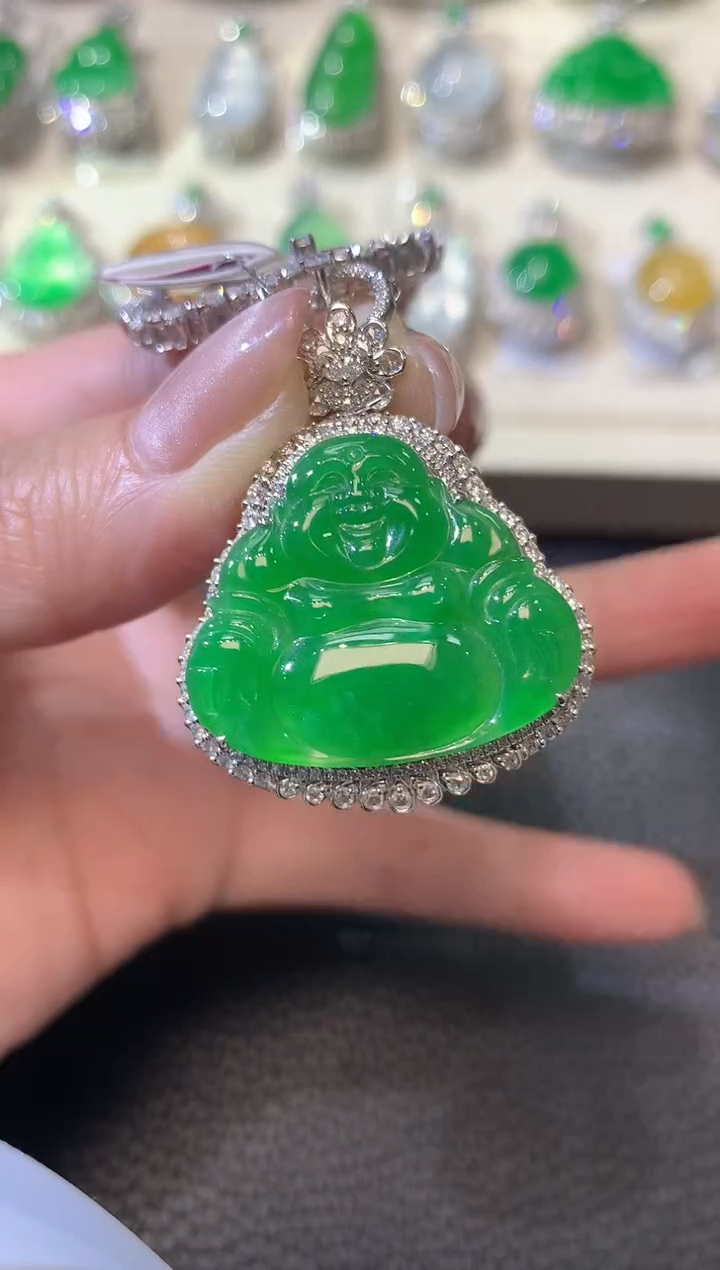 【闪购商品】翡翠吊坠(不含链)18K金镶嵌C16